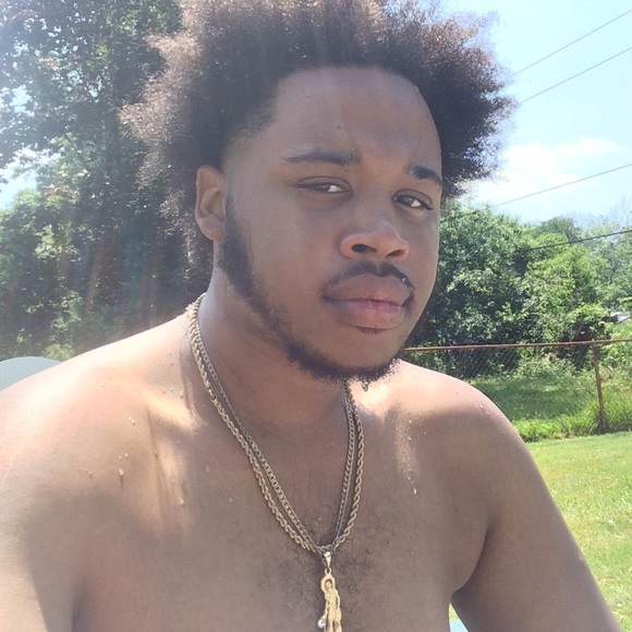 Meet your Posher, Damonie - Picture 1 of 1